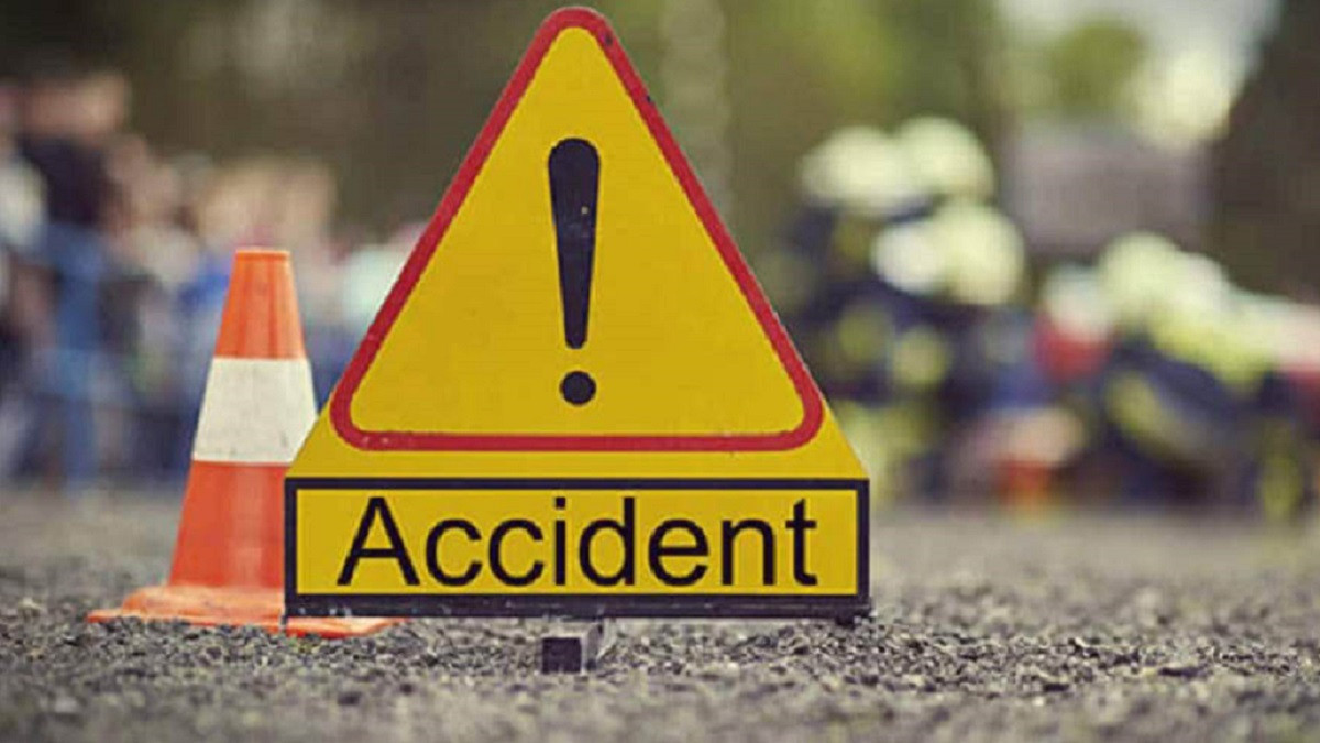 धनुषामा दुईवटा ट्रक ठोक्किँदा तीन जनाको मृत्यु