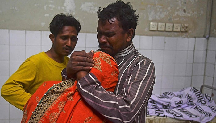 कराँचीमा भएको भागदौडमा नौजना महिलाको मृत्यु