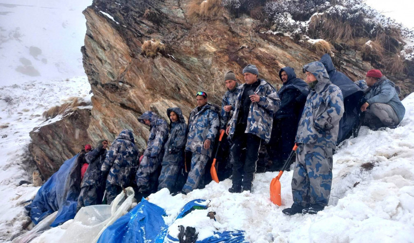 दार्चुलामा हिमपहिरो अपडेटः भारतीय सडक प्रयोग गरी शव खलङ्गा ल्याइँदै, दुई जना अझै बेपत्ता