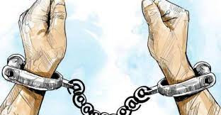 एक लाख बढी कतारी रियालसहित विमानस्थलबाट एक जना पक्राउ